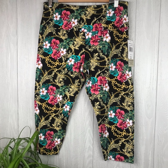 Nwt Khakis Co Suave Capri Leggings Tum 